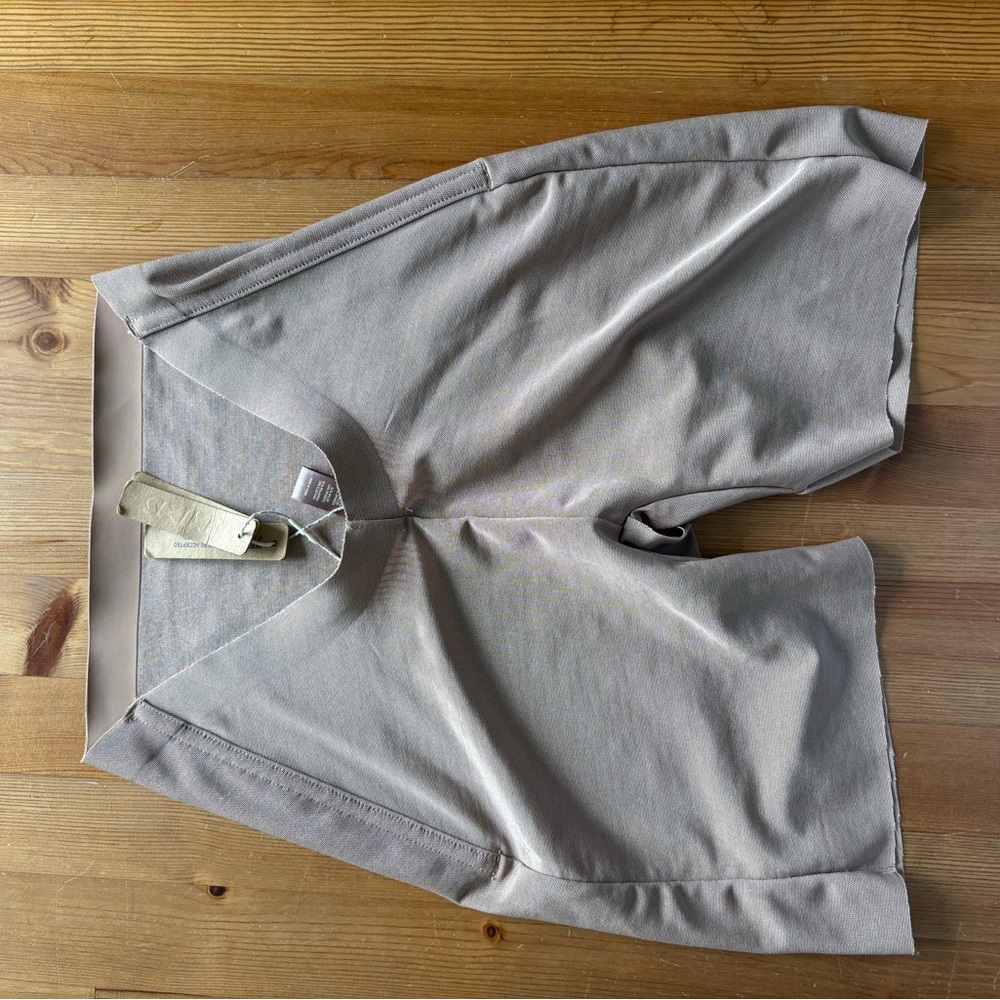 SKIMS Low Back Shape wear Shorts in Clay